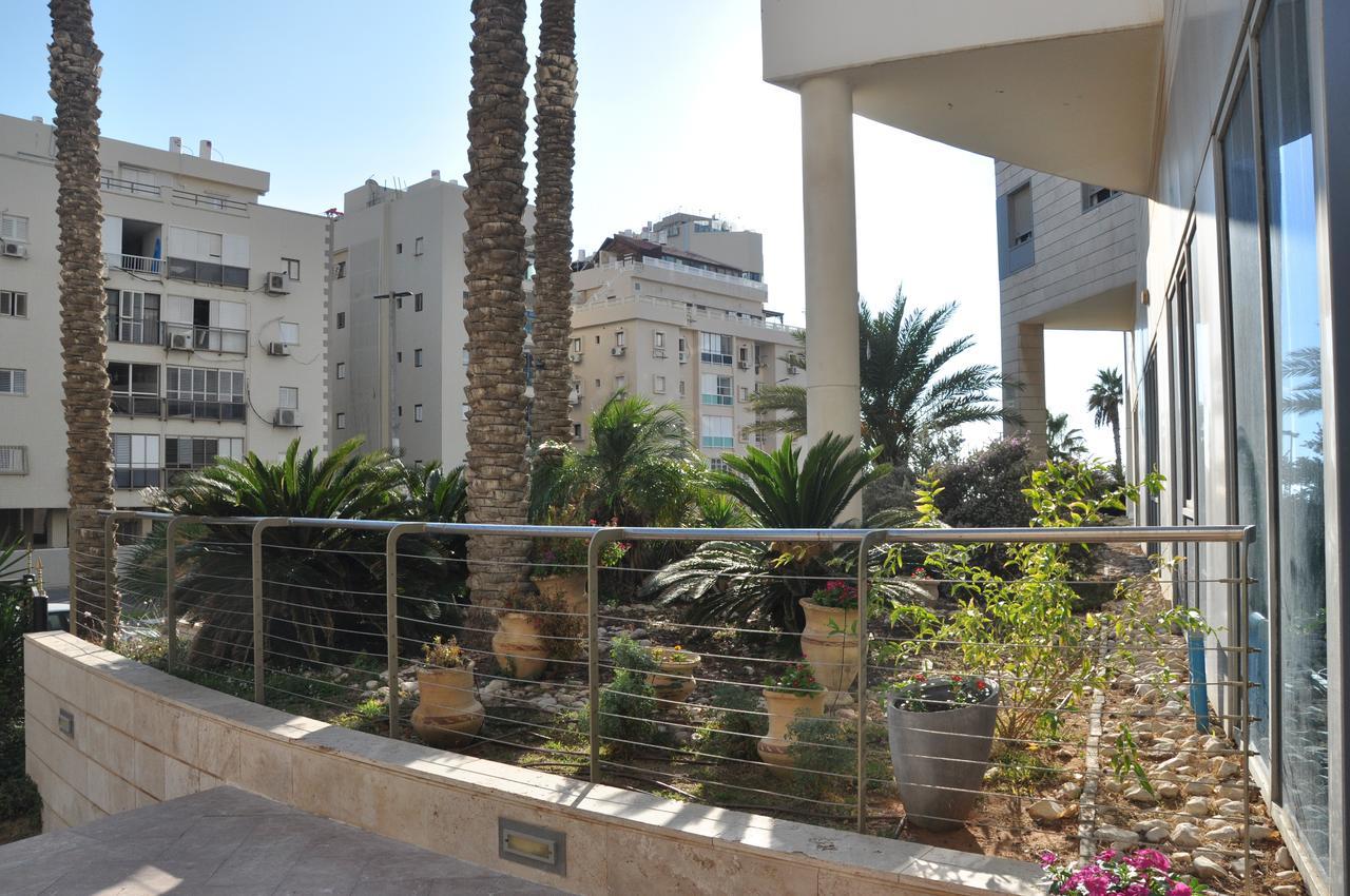 Sky Home Luxury Apartment With Sea View Bat Yam Exteriör bild